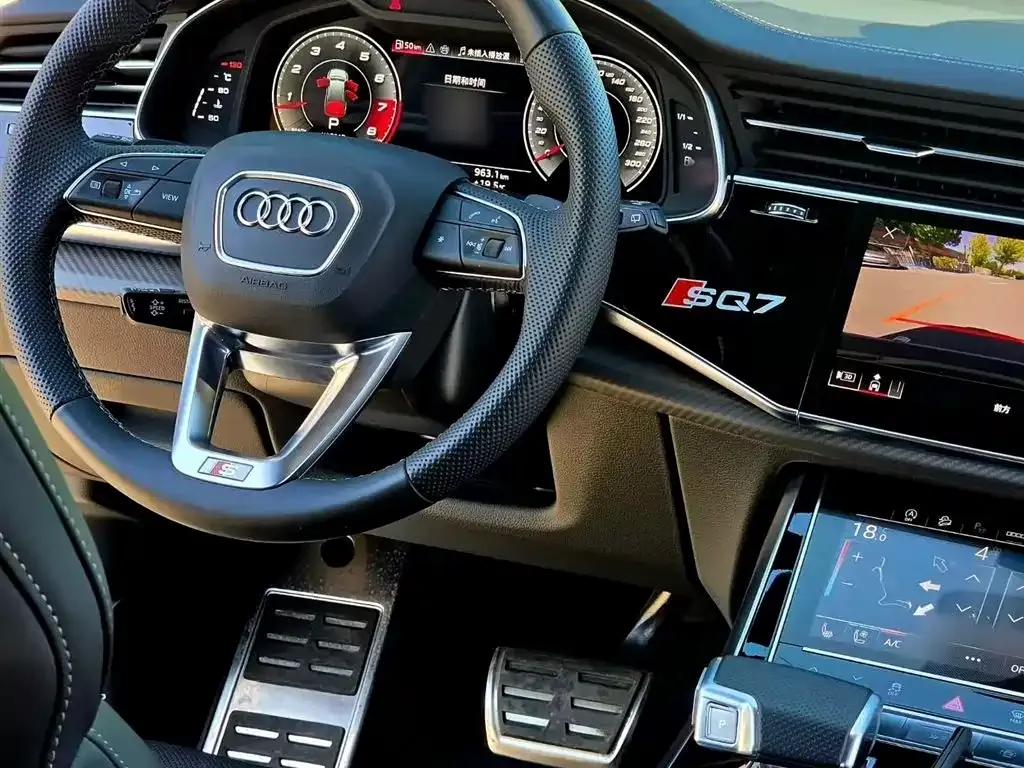 Audi SQ7 — фото 5