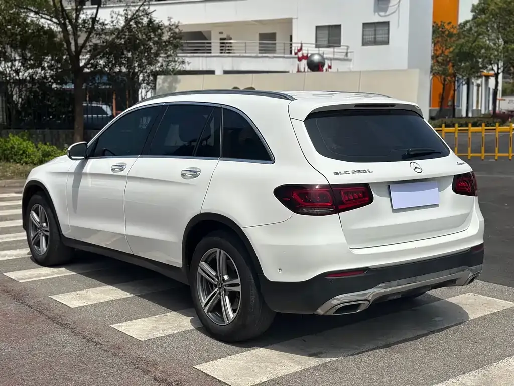 Mercedes-Benz GLC — фото 8
