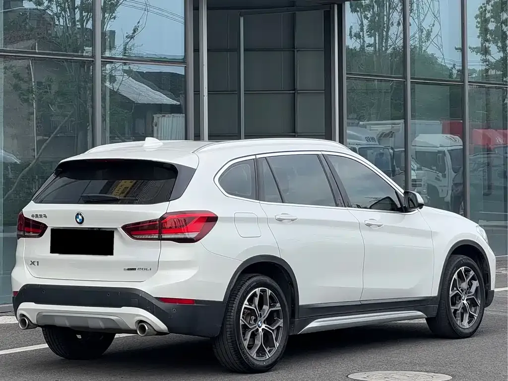 BMW X1 — фото 4