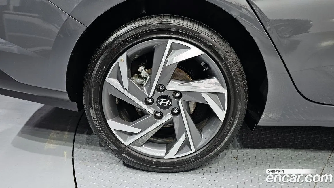 Hyundai AVANTE — фото 4