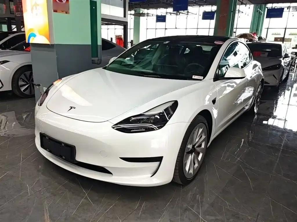 Tesla Model 3 — фото 8