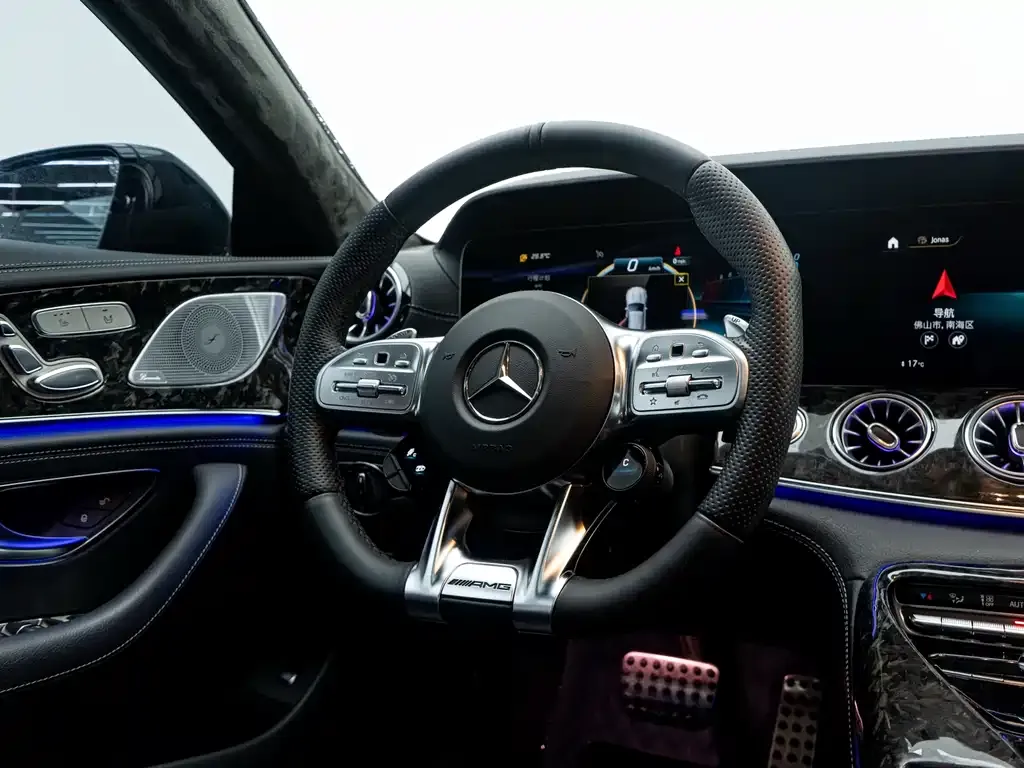 Mercedes-Benz AMG GT — фото 10