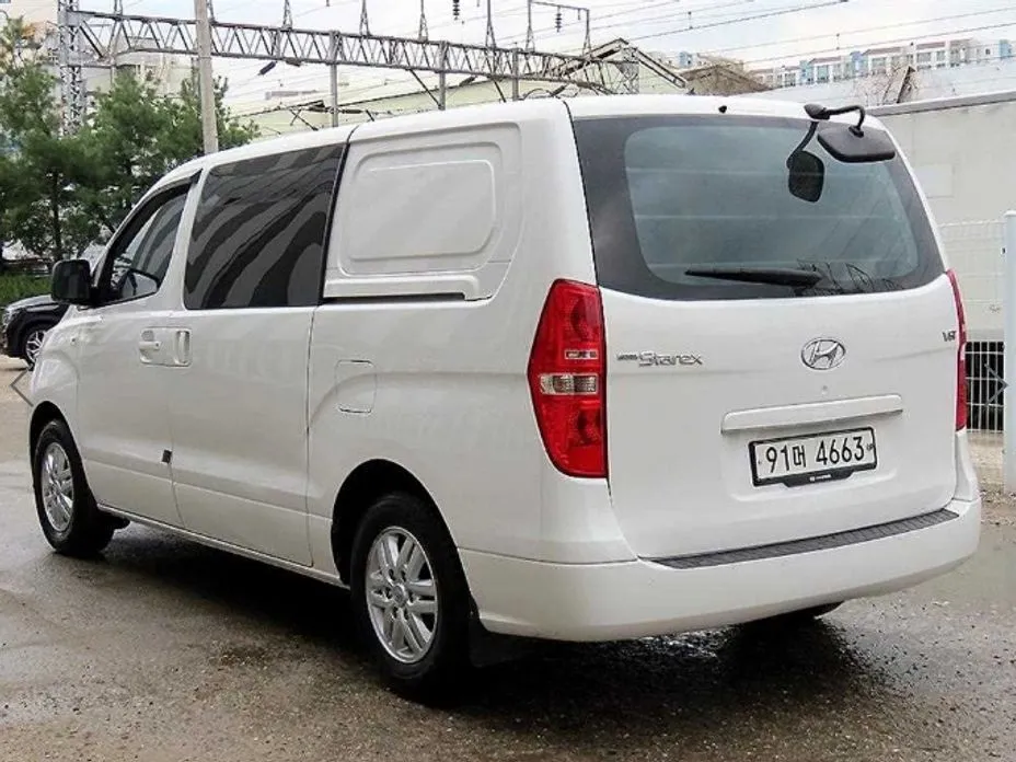Hyundai Starex — фото 3