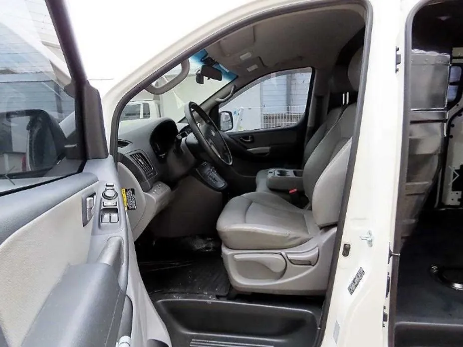 Hyundai Starex — фото 10