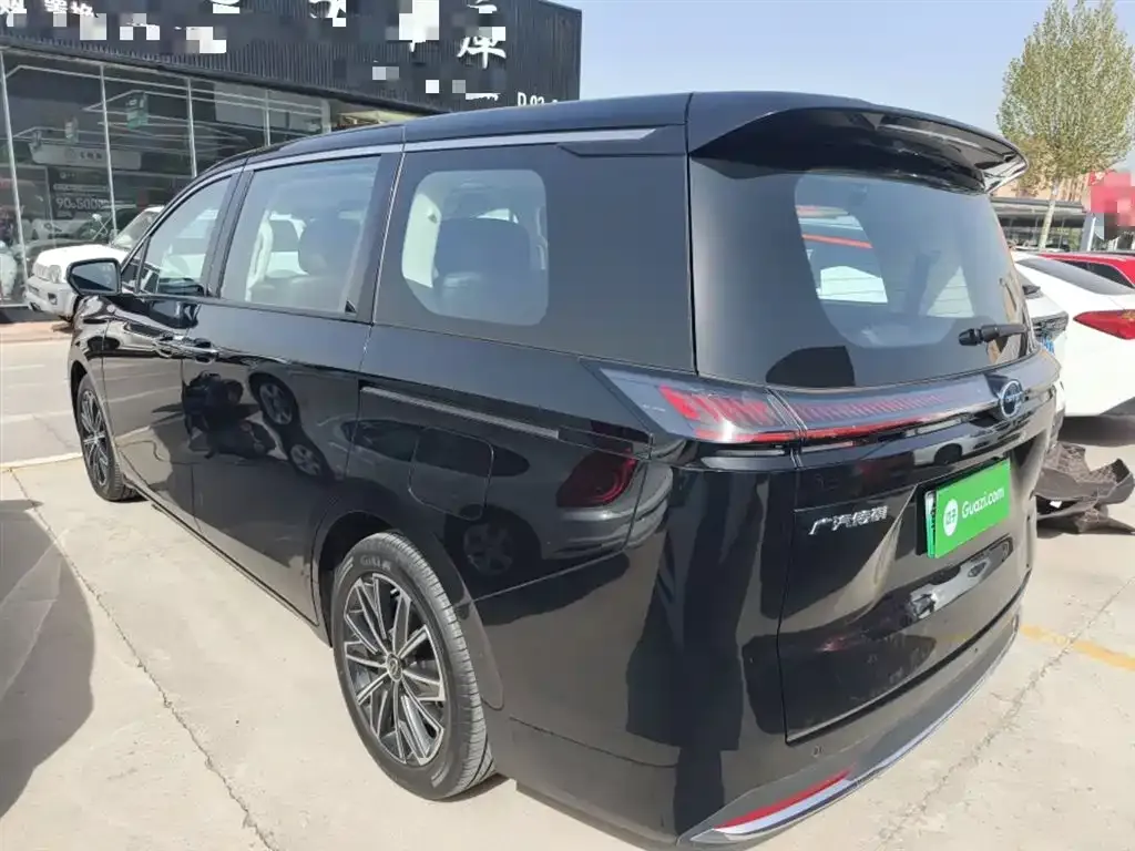 GAC Motor E8 Hybrid — фото 7