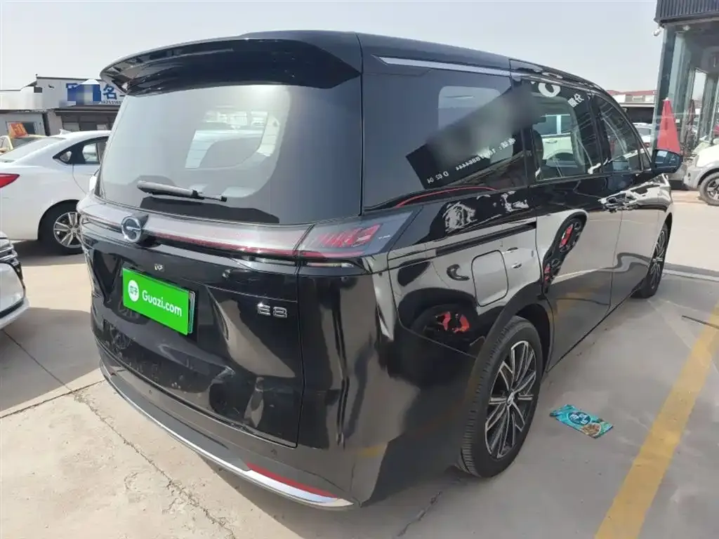 GAC Motor E8 Hybrid — фото 8