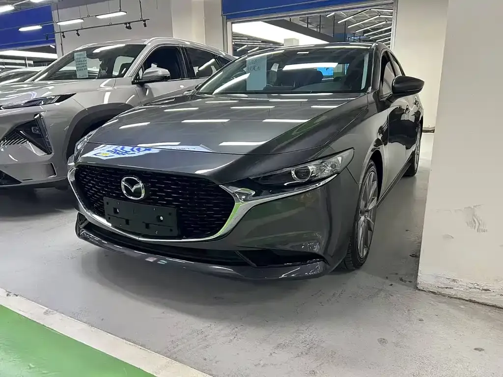 Mazda 3 Axela — фото 1