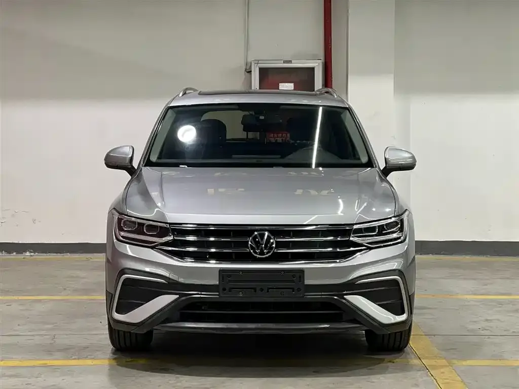 Volkswagen Tiguan L — фото 2