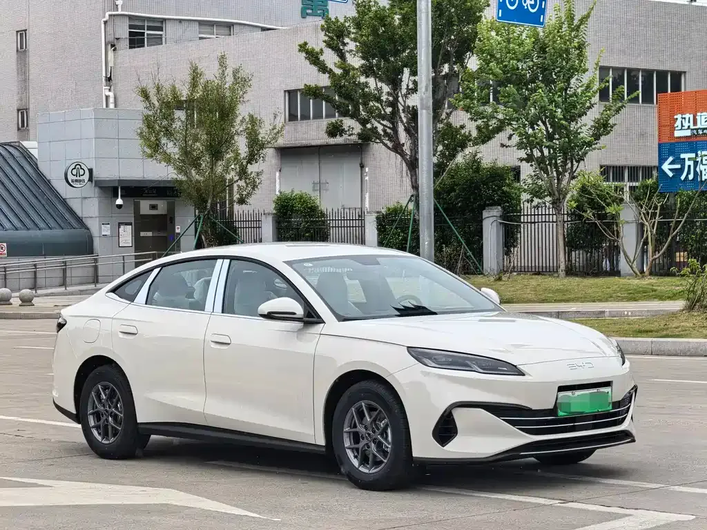 BYD Seal 06 — фото 10