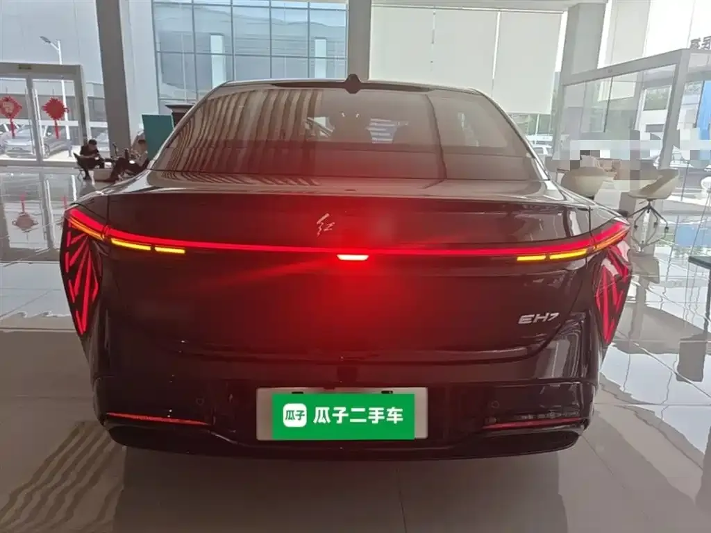 Hongqi EH7 — фото 9
