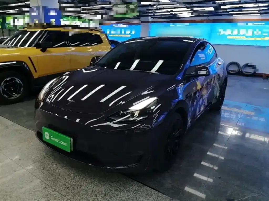 Tesla Model Y — фото 1