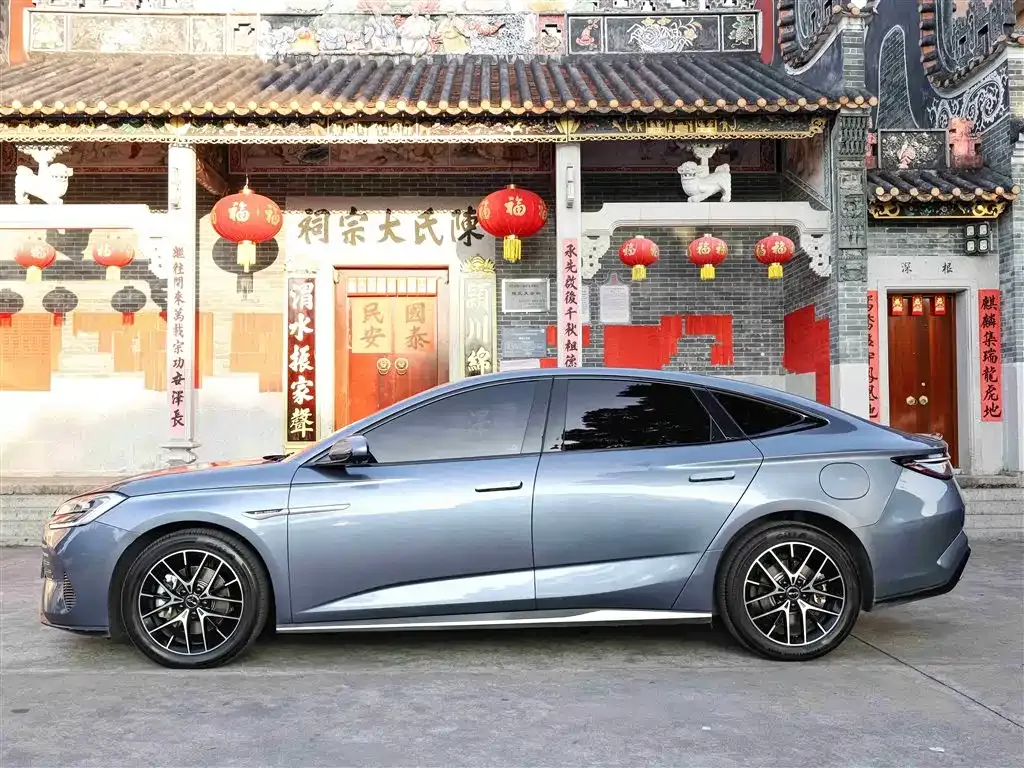 BYD Seal — фото 10