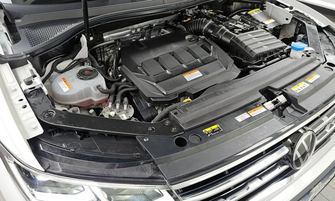 Volkswagen Tiguan — фото 10