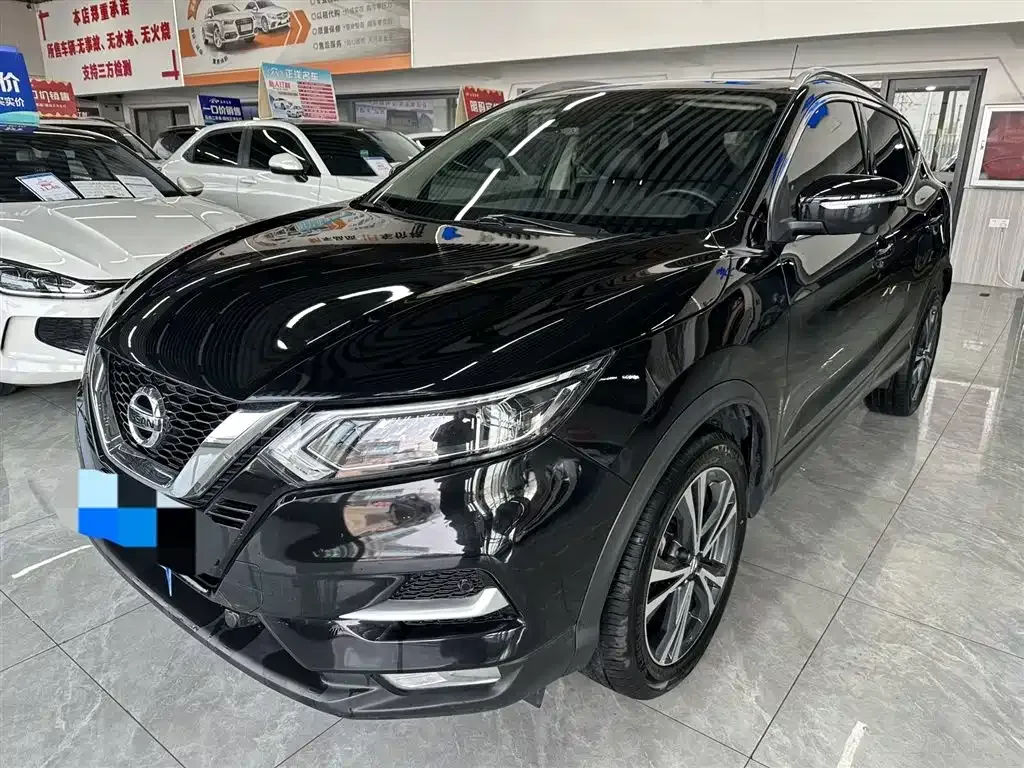 Nissan Qashqai — фото 1