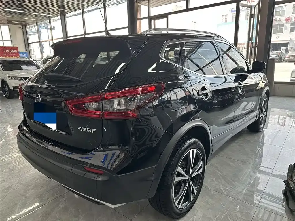 Nissan Qashqai — фото 5