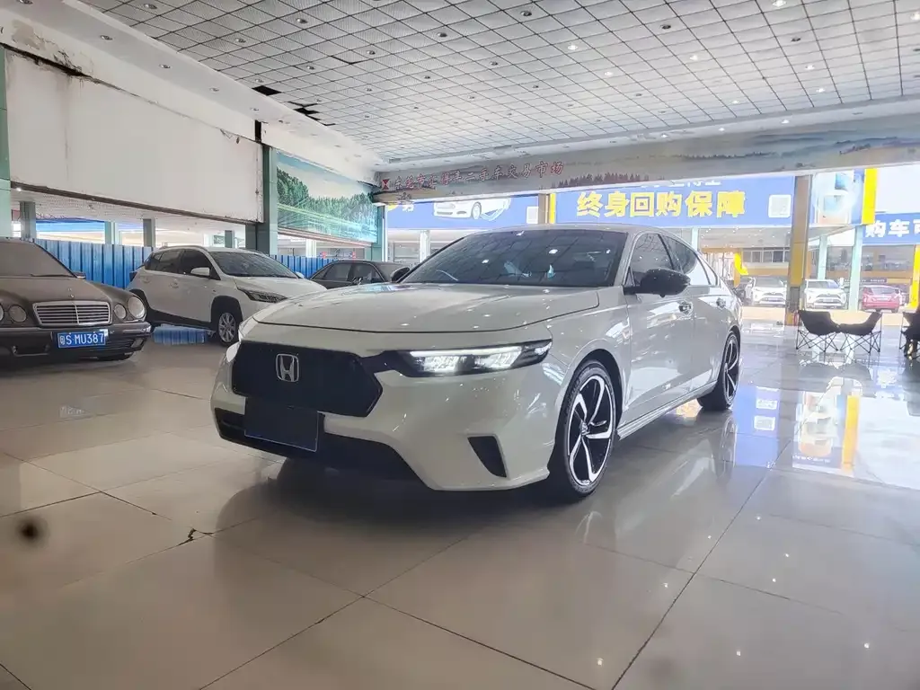 Honda Inspire — фото 1