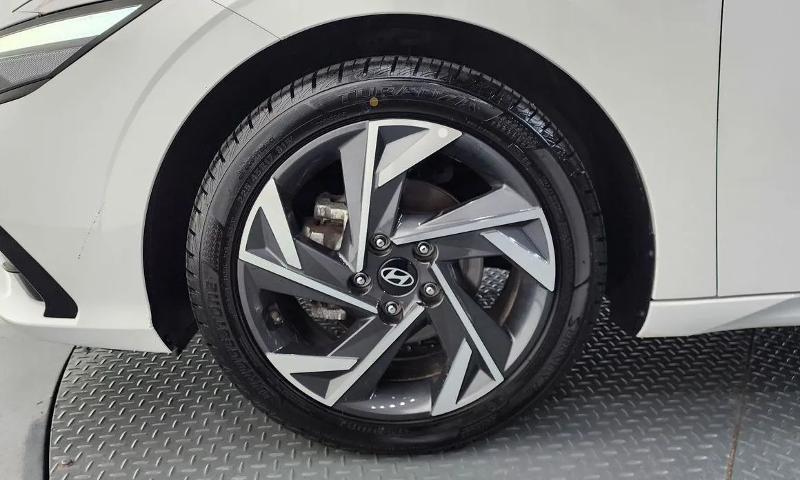 Hyundai AVANTE — фото 3