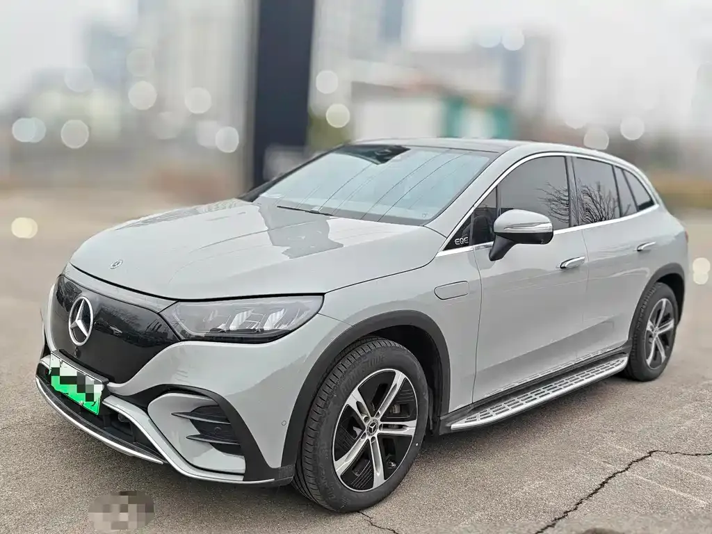 Mercedes-Benz EQE SUV — фото 1