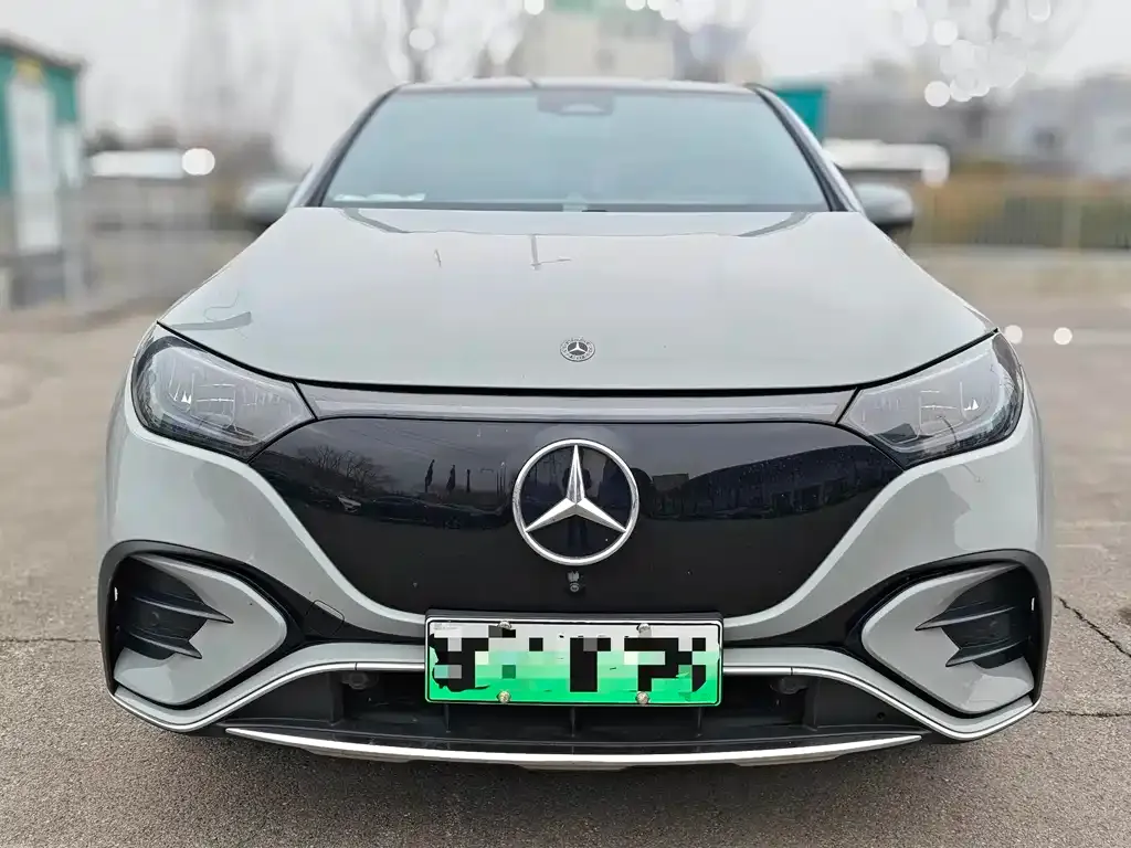 Mercedes-Benz EQE SUV — фото 2