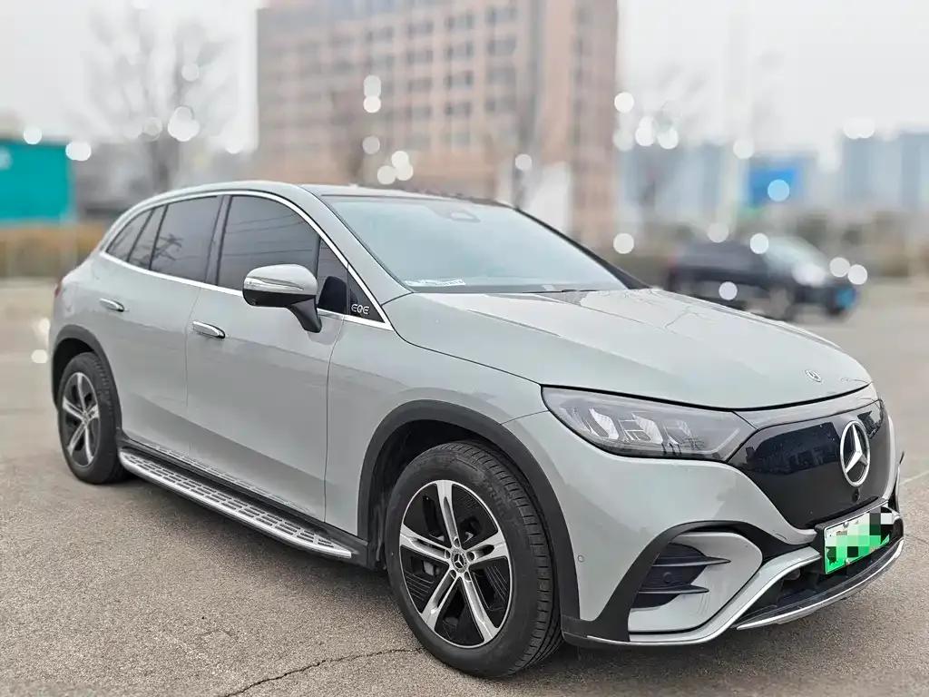Mercedes-Benz EQE SUV — фото 6