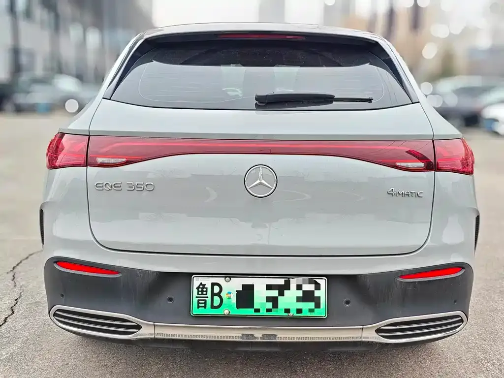 Mercedes-Benz EQE SUV — фото 7