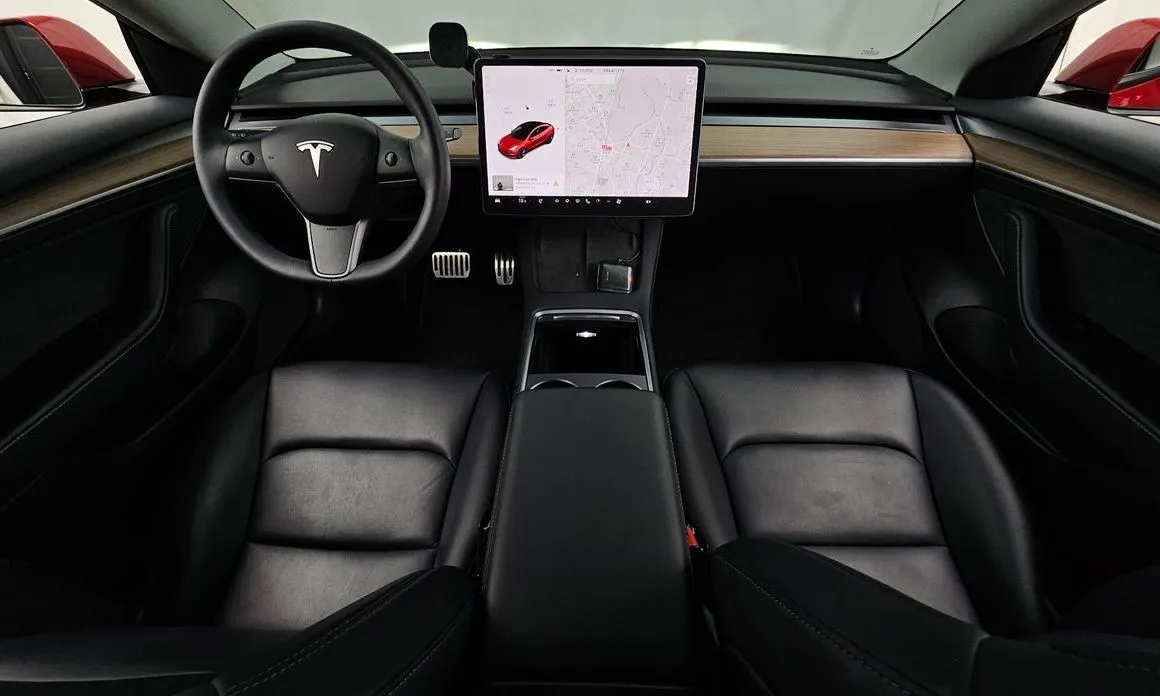 Tesla Model 3 — фото 8