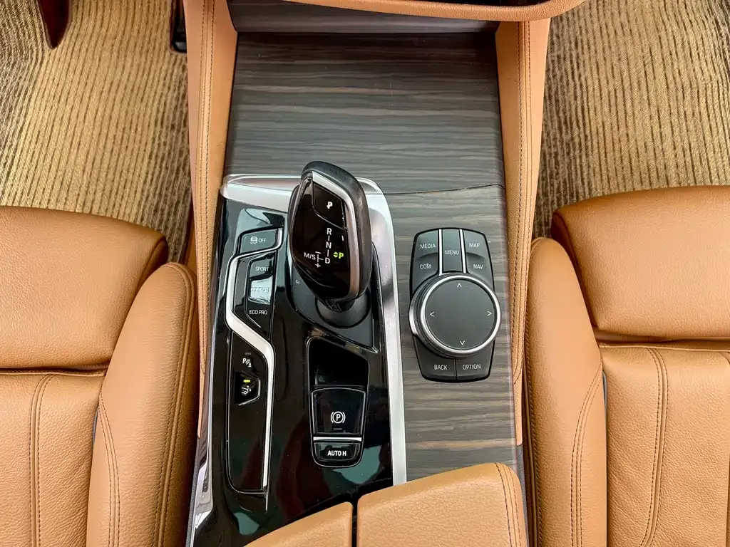 BMW 6 Series GT — фото 10