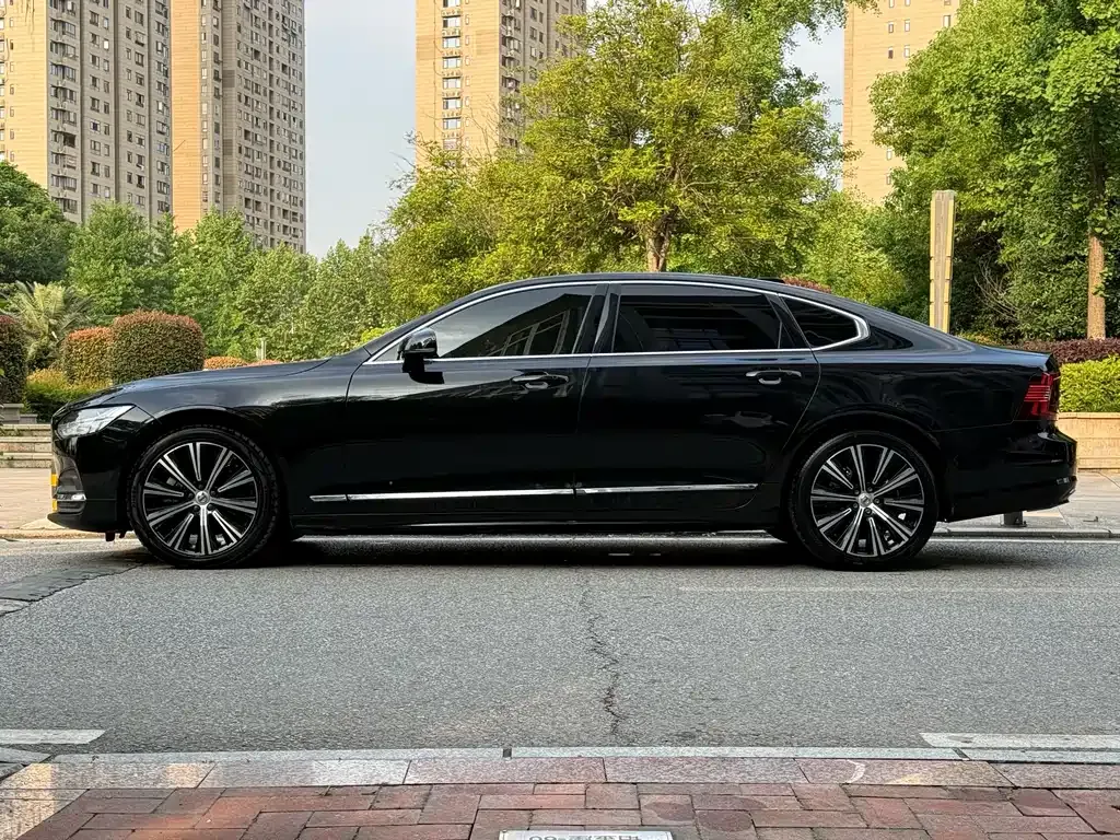 Volvo S90 — фото 9