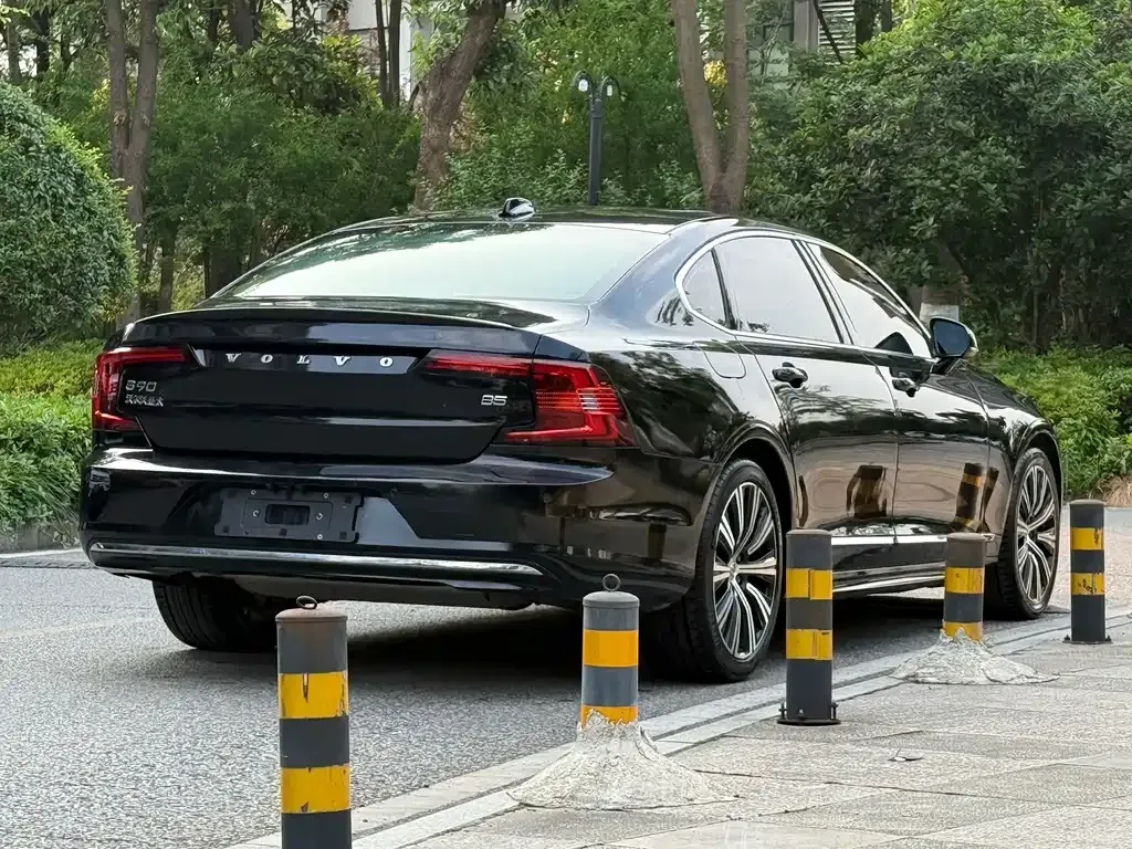 Volvo S90 — фото 3