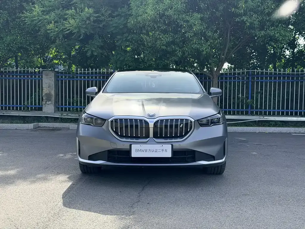 BMW i5 — фото 5