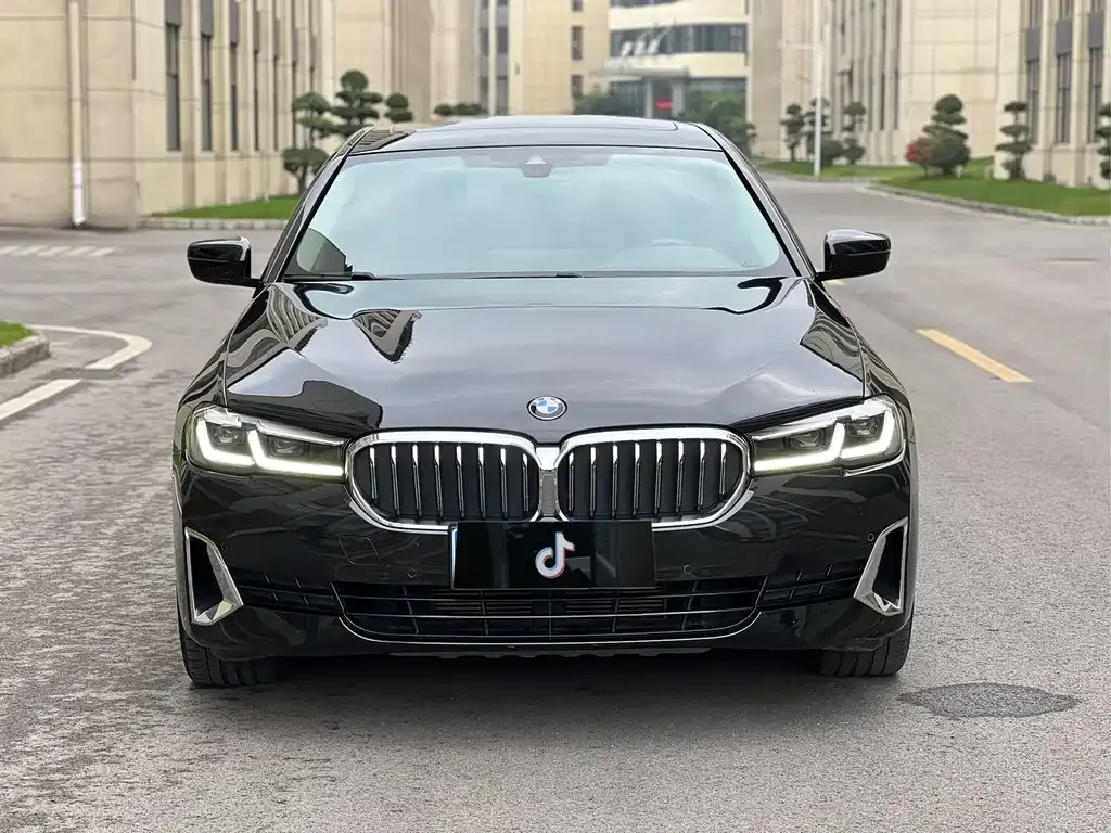 BMW 5 Series — фото 3