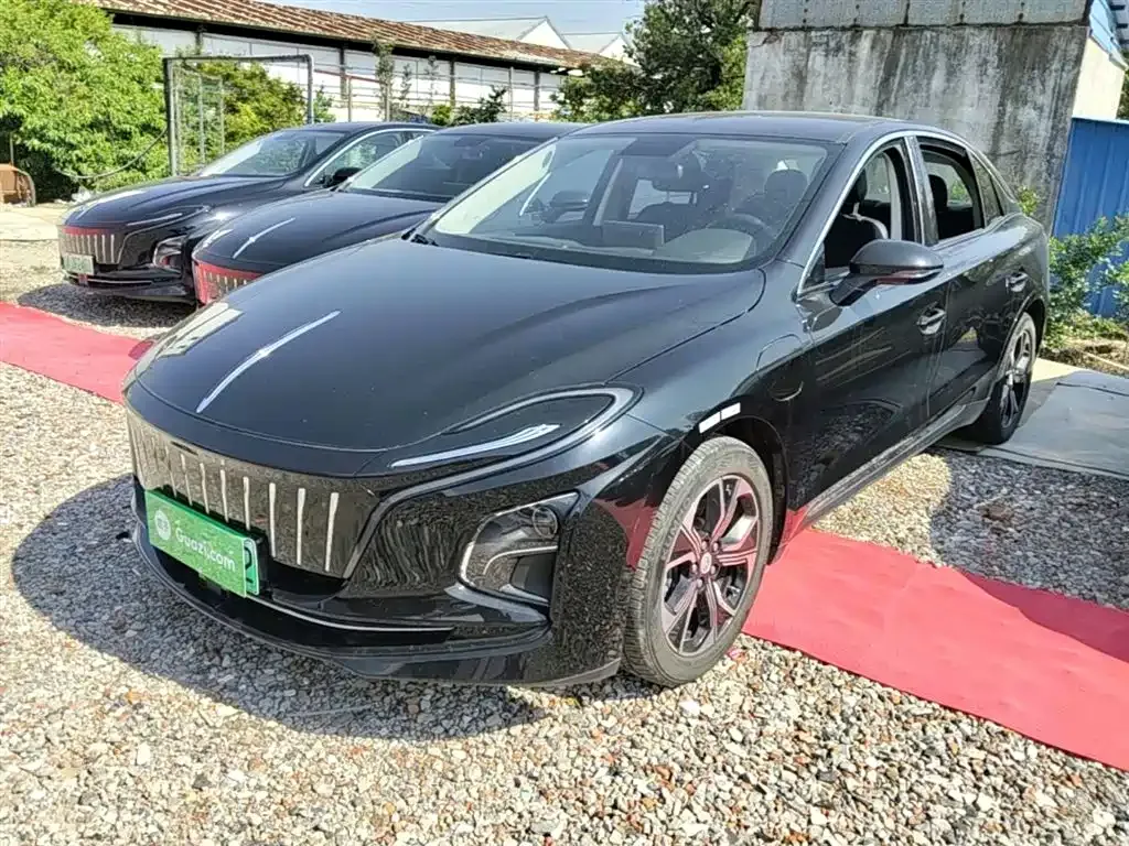 Hongqi E-QM5 — фото 9