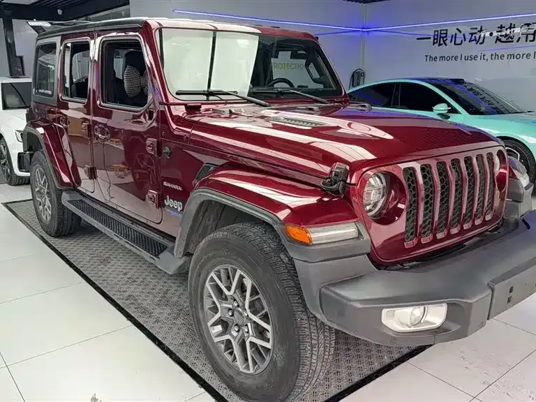 Jeep Wrangler PHEV — фото 5
