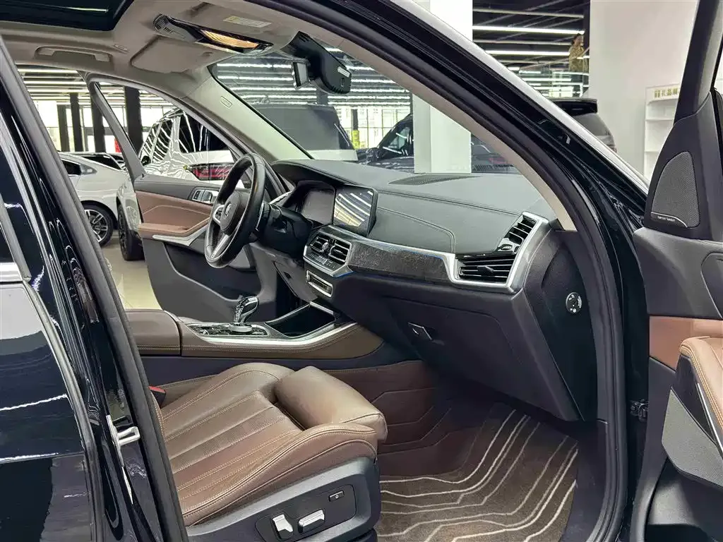 BMW X5 New Energy (Import) — фото 10