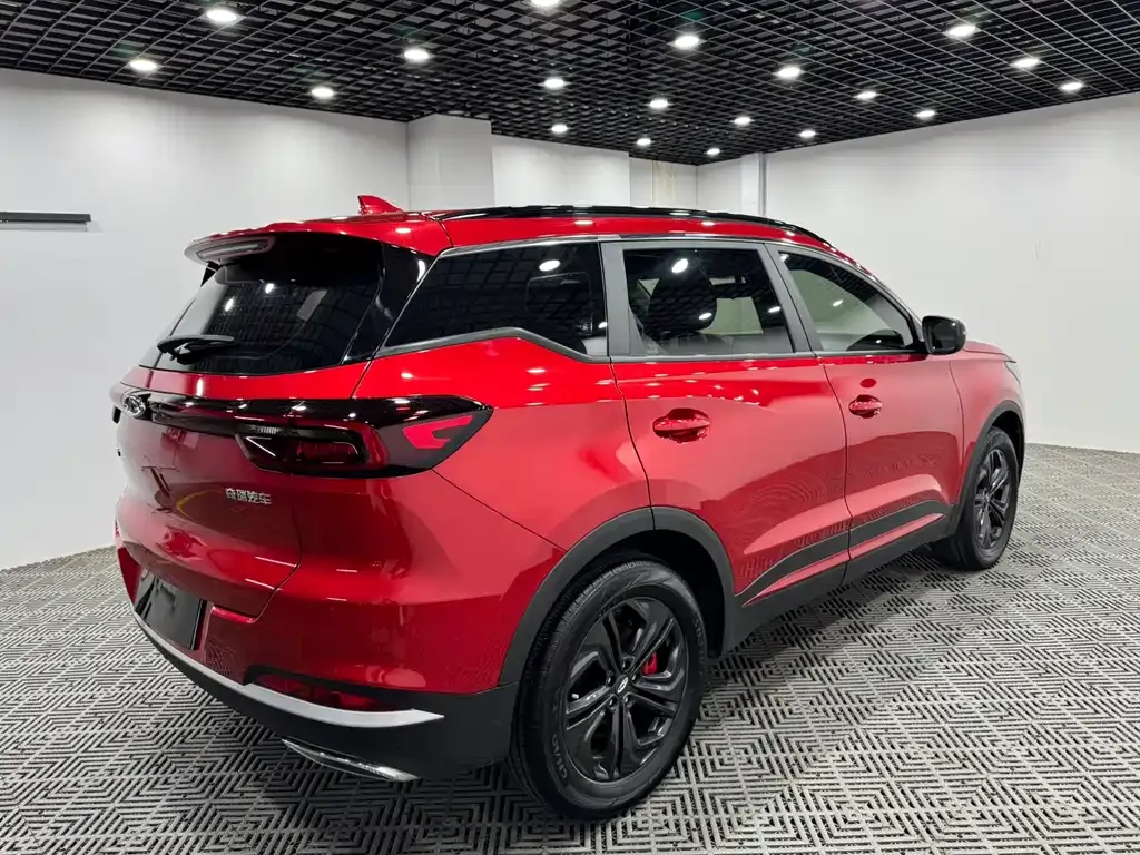 Chery Tiggo 7 — фото 8