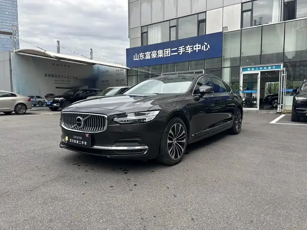 Volvo S90 — фото 1