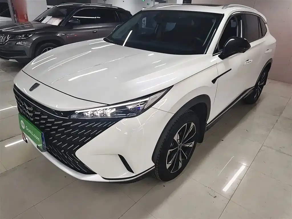 Roewe RX5 — фото 1