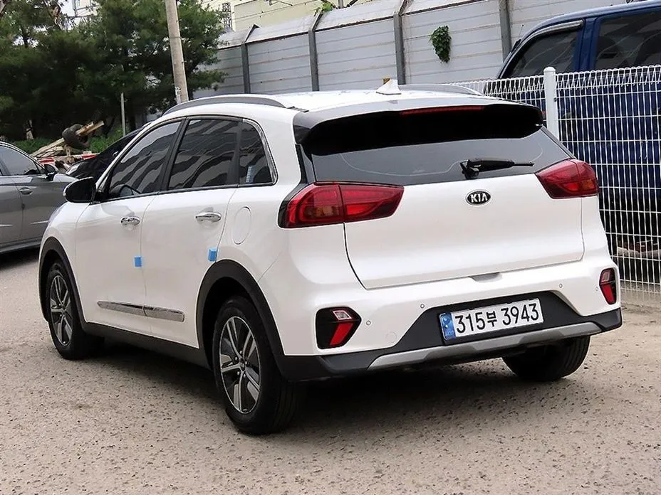 Kia Niro — фото 8
