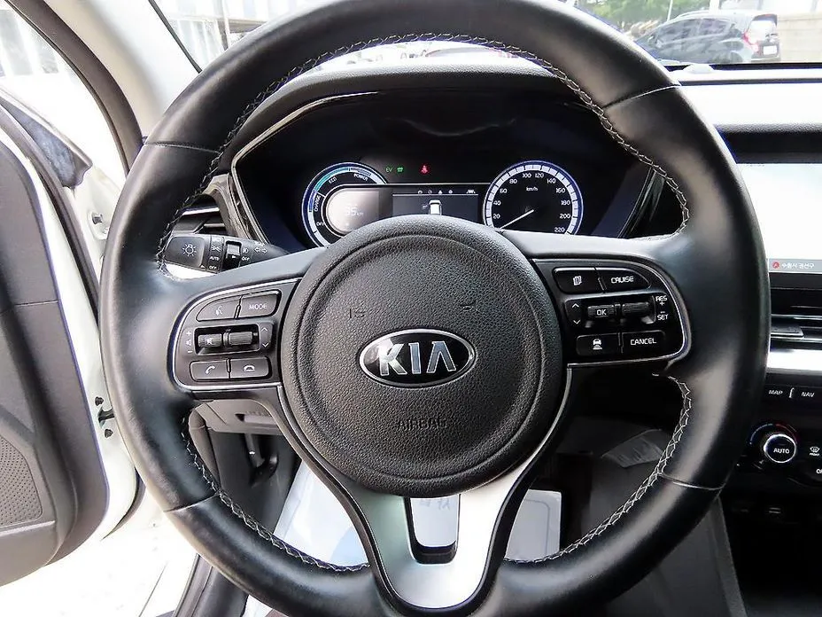 Kia Niro — фото 7