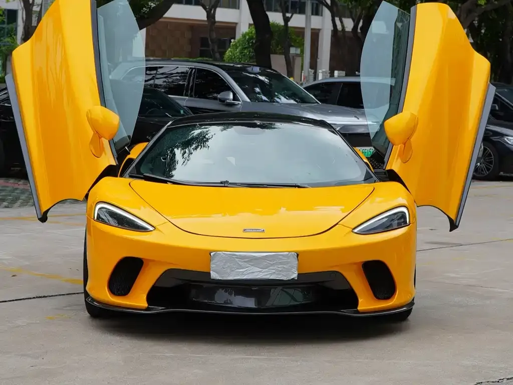 McLaren GT — фото 10