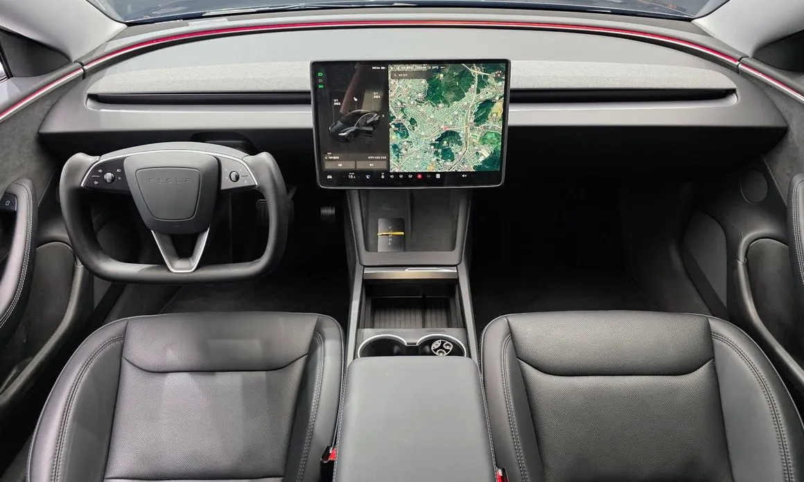 Tesla Model 3 — фото 7