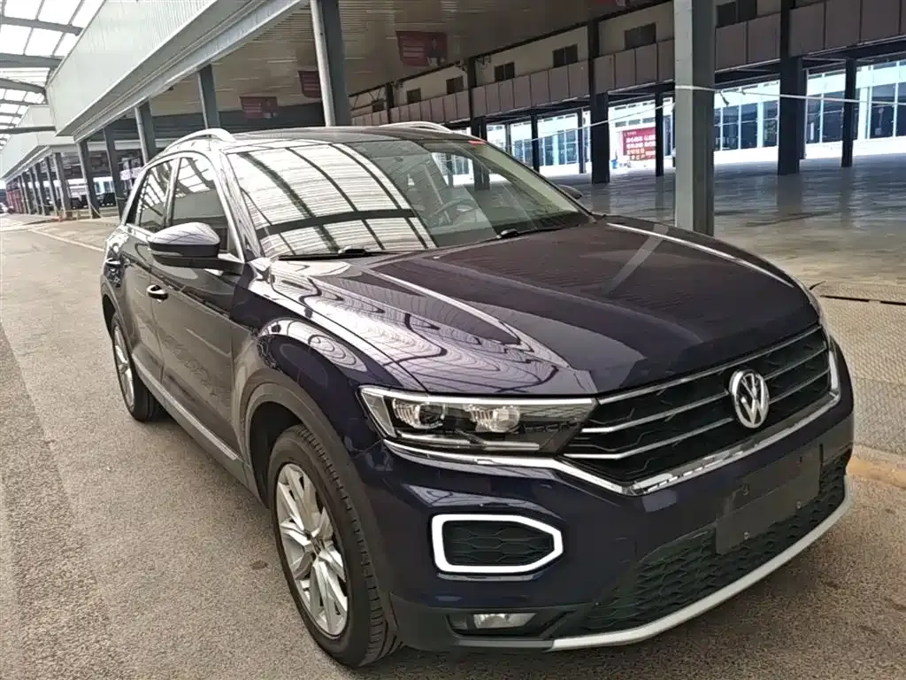 Volkswagen T-Roc — фото 7