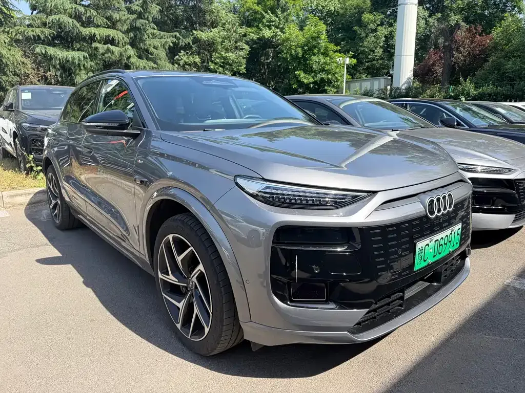 Audi Q6L e-tron — фото 3