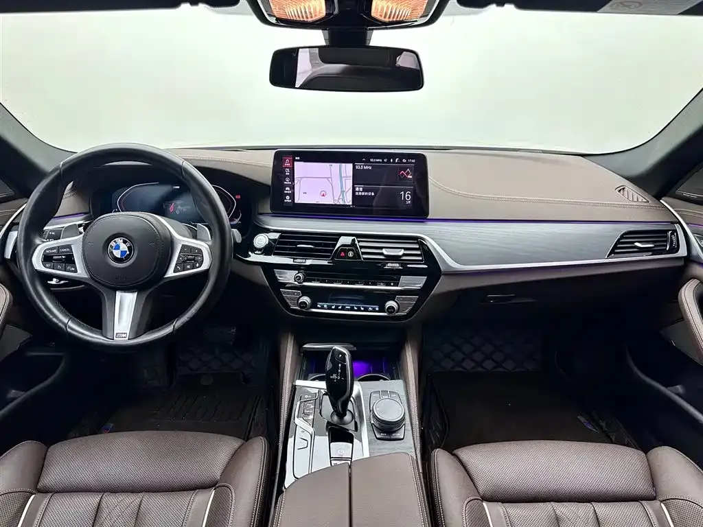 BMW 5 Series — фото 8
