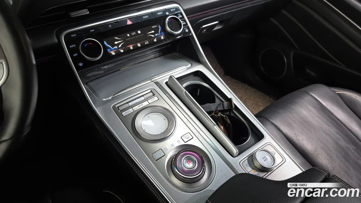 Genesis GV80 — фото 10