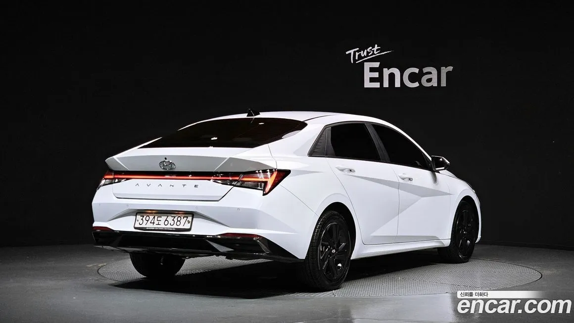 Hyundai AVANTE — фото 4