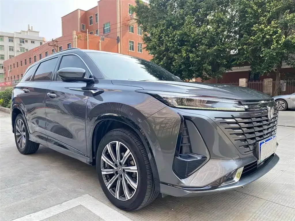 Changan CS75PLUS — фото 9