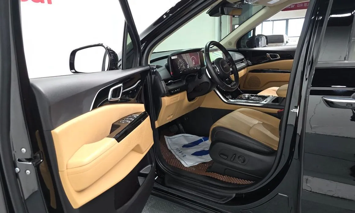 Kia Carnival — фото 5