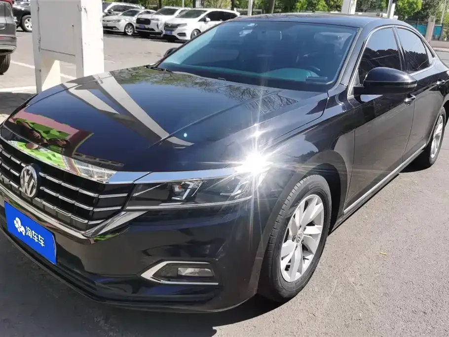 Volkswagen Passat — фото 1