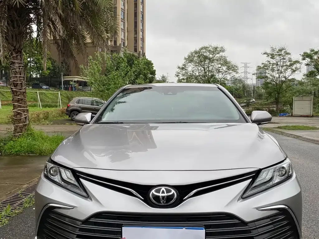 Toyota Camry — фото 4